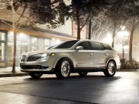 Lincoln MKT photo