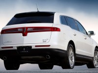 Lincoln MKT photo