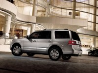 Lincoln Navigator photo